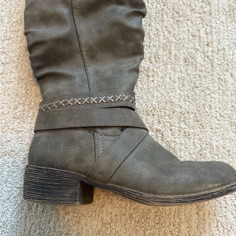 Rampage Western Women’s Mid Calf Gray Zip Up Distressed Boots Women’s 7.5M M - Picture 6 of 16